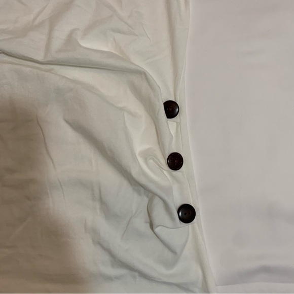 Maternity tops side ruched and button - Picture 2 of 3